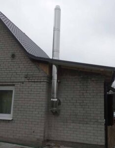 jusukaminai.lt pristatomu kaminu monotavimas per stoga lauke